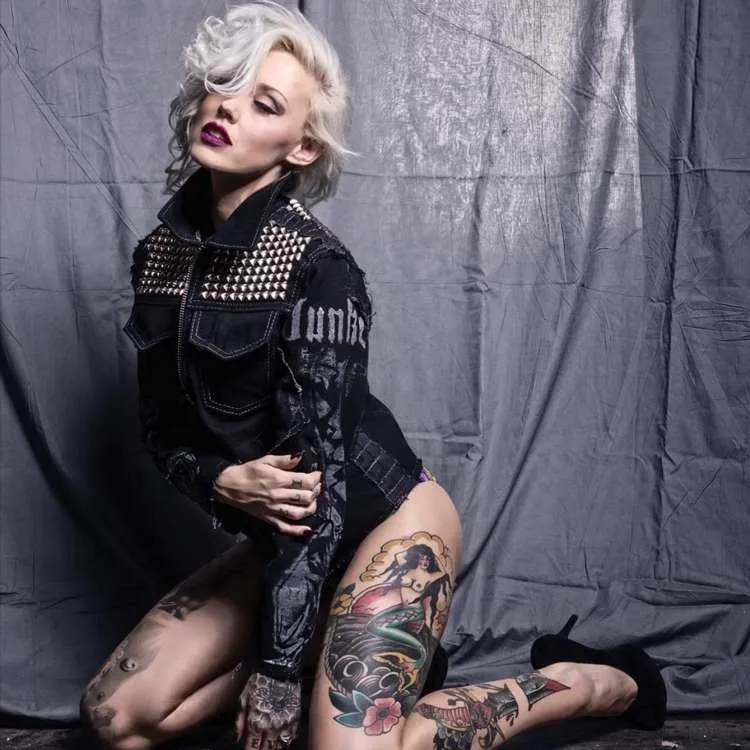 Tattoo model Shonda Mackey (Queenofblood) | Тату модель Shonda Mackey (Queenofblood)